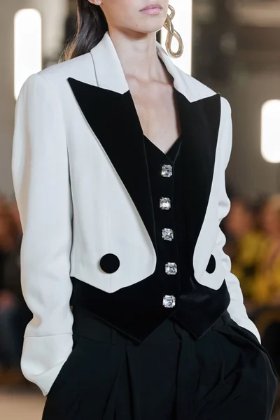 Look 208
